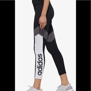 adidas Women's Designed 2 Move 7/8 Tights. Size XS